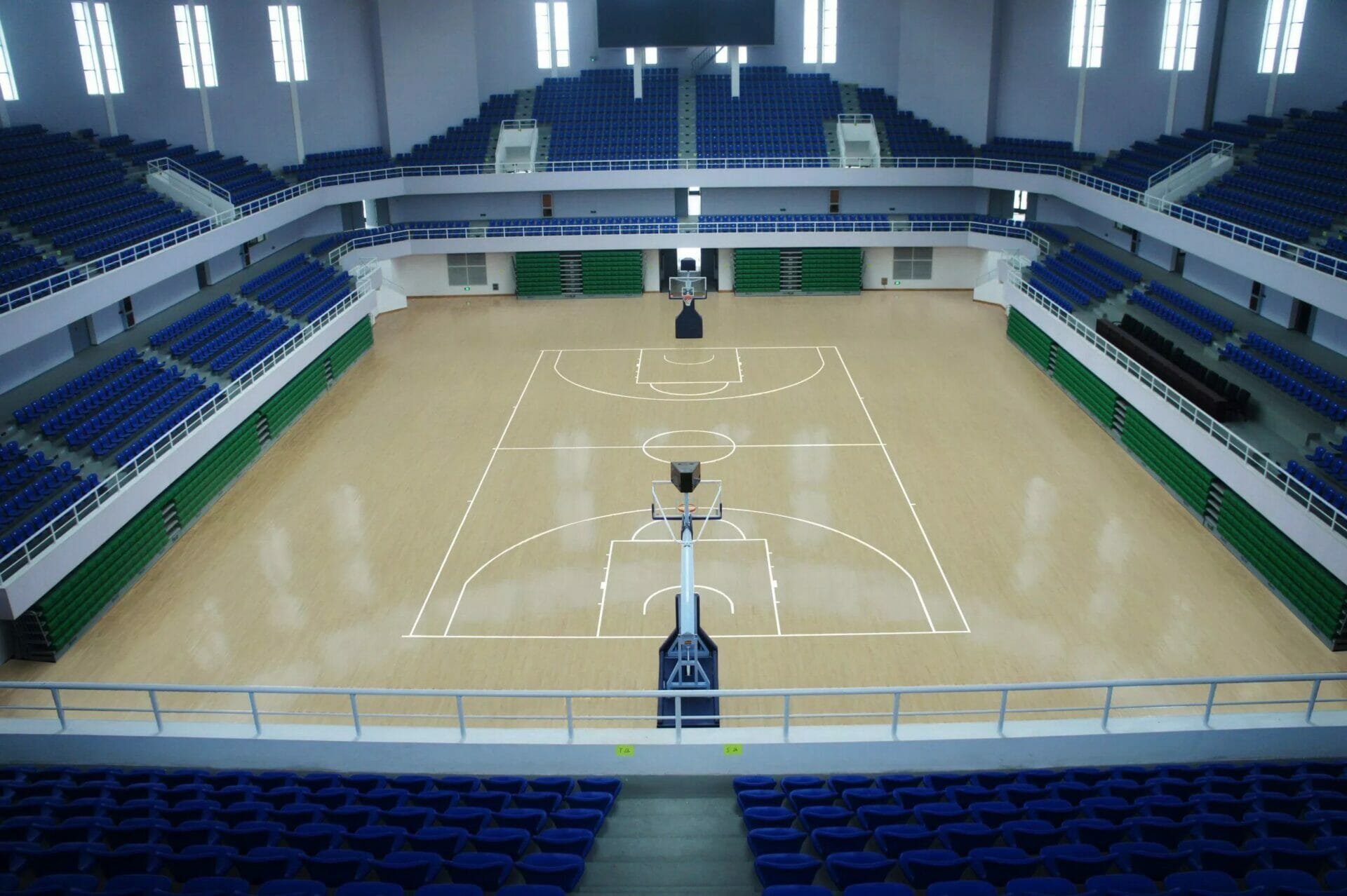 ملعب كرة سلة بطابقين من شركة VMKON