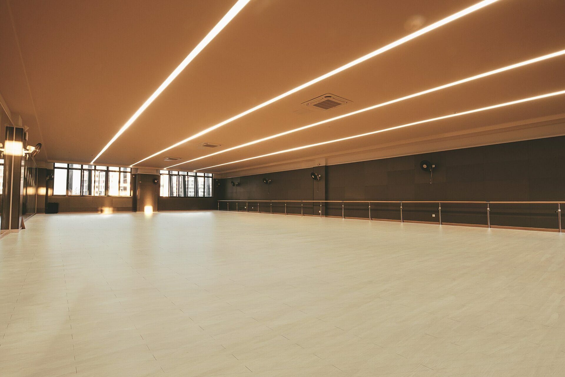 Dance-Studio-Center