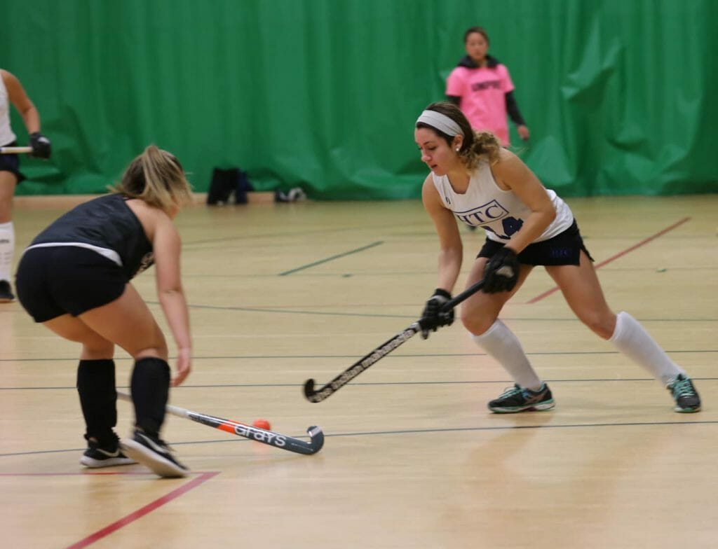 suelos-de-pista-deportiva-cubierta-de-hockey