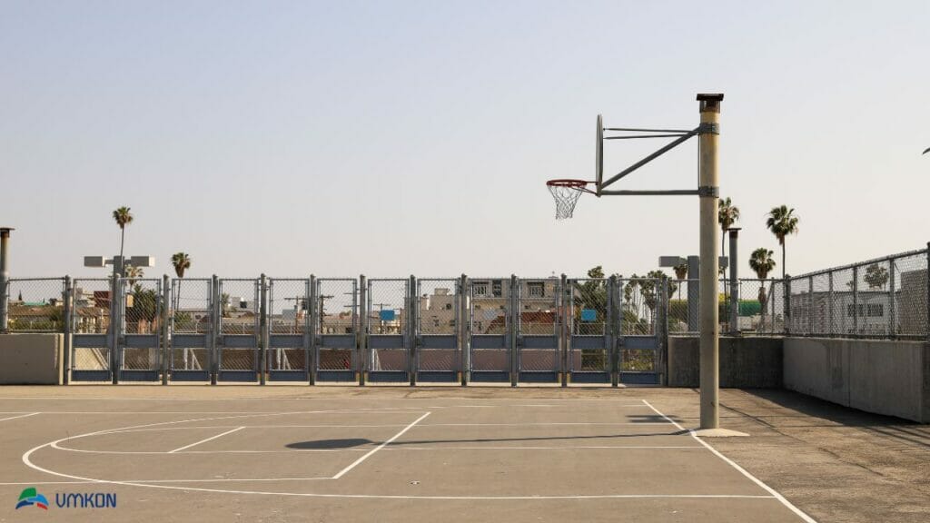 Cancha de baloncesto de asfalto