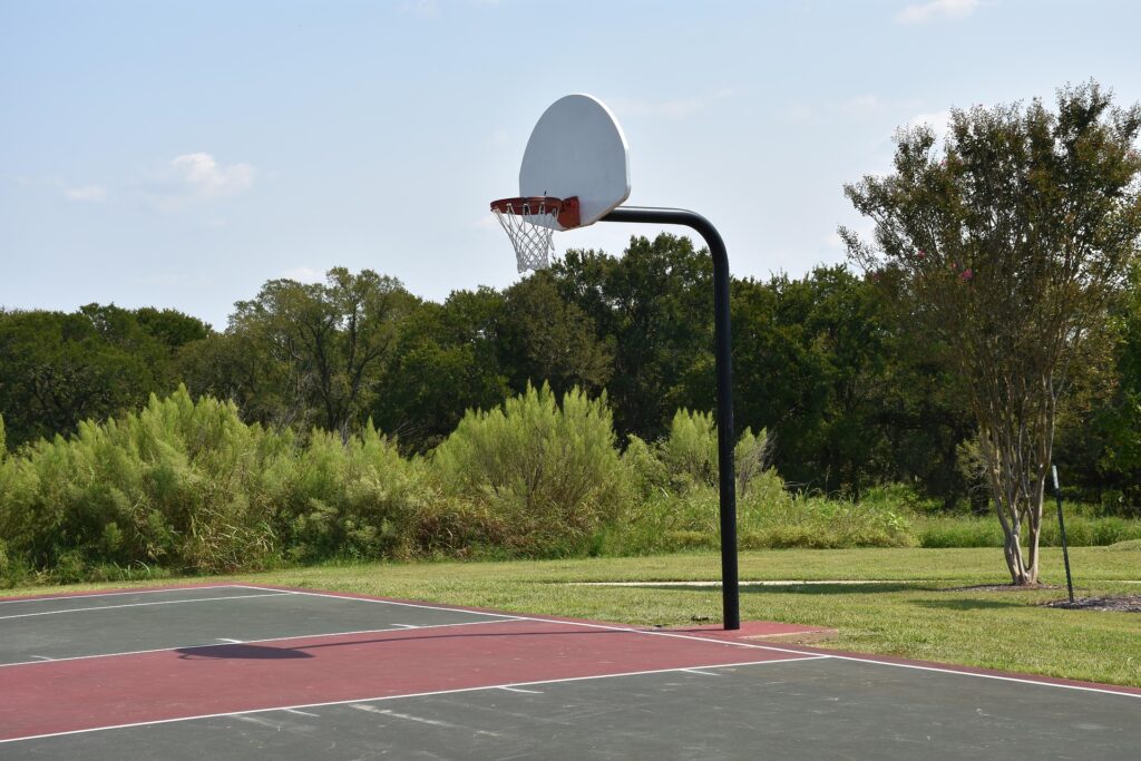 basketball court 6616054 1920