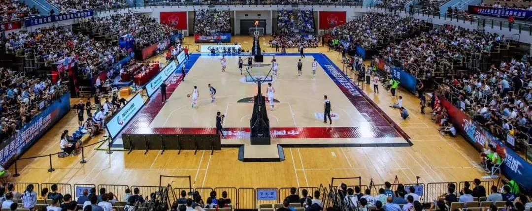 Installed hardwood sports flooring in an indoor arena